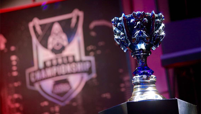 功能性ADC崛起：艾希、烬如何重塑下路战术价值？大核ADC何去何从