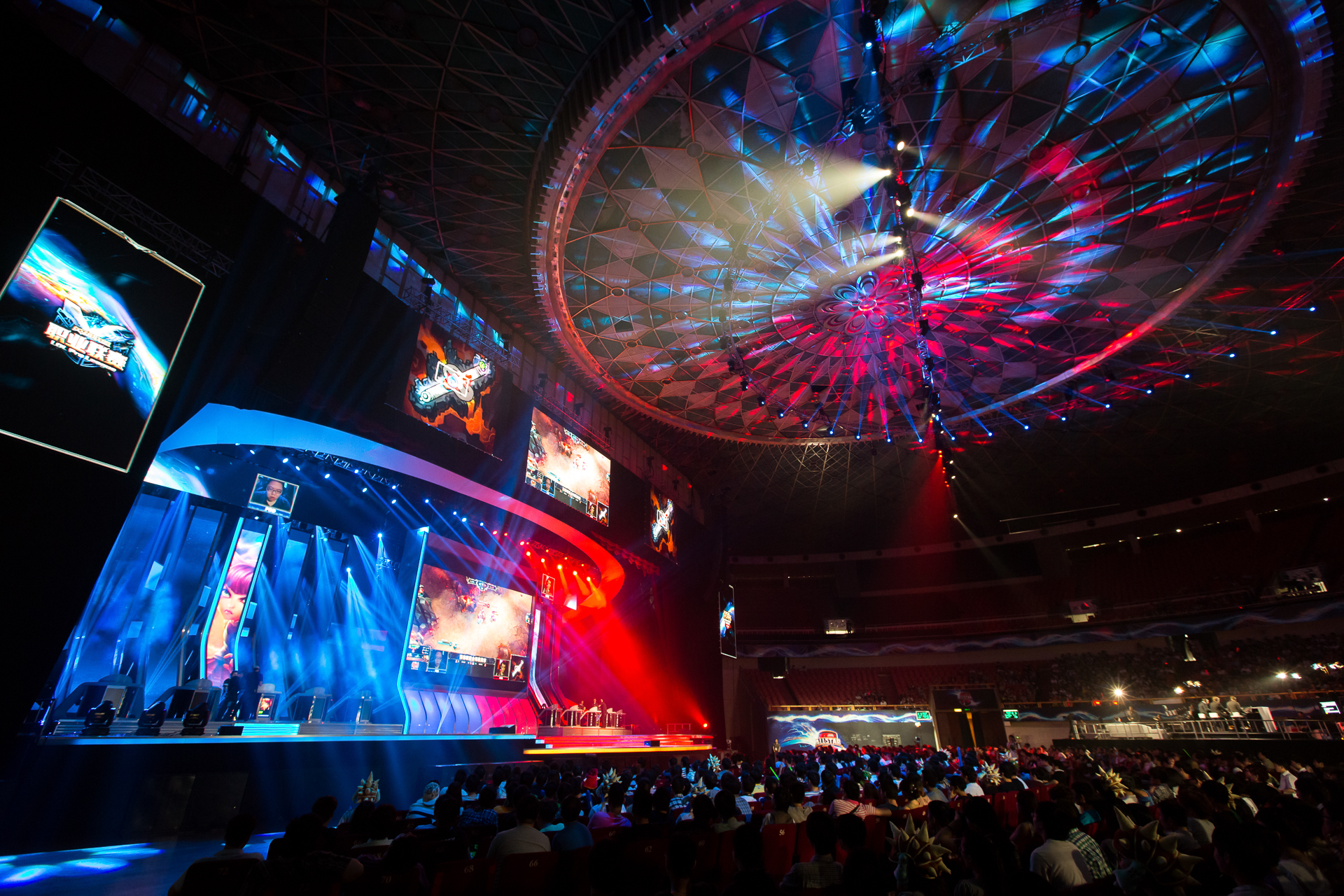 爱的支持！S15英雄联盟总决赛选手“家属团”已抵达中国。